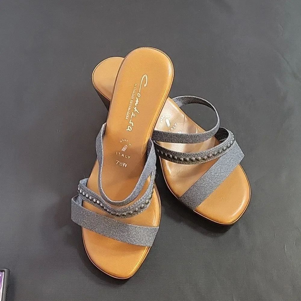 BRAND NEW CONTESA BY ITALIAN SHOESMAKERS THREE STRAP OPEN TOE LOW WEDGE SANDAL